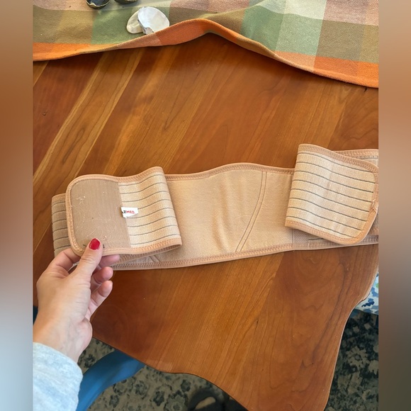 AZ Med Pregnancy belly support band for pregnant women - Picture 3 of 4